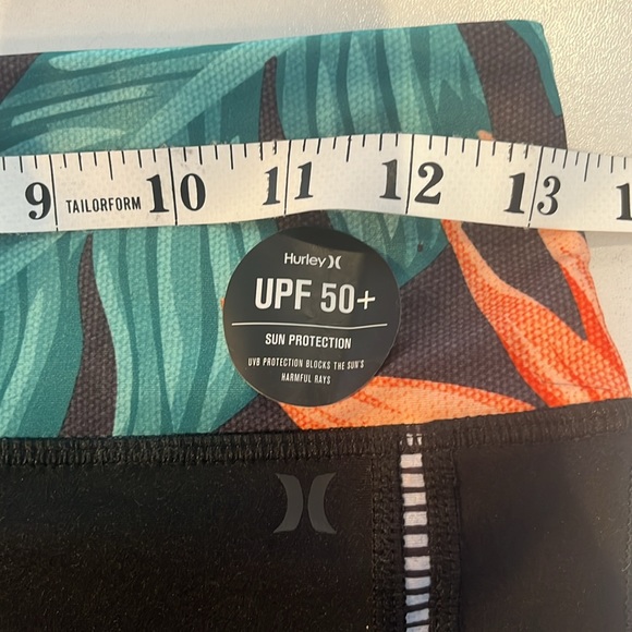 Hurley Volley Shorts NWT - Picture 4 of 6